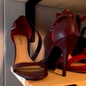 Size 7.5US Anne Michelle maroon ankle strap heels